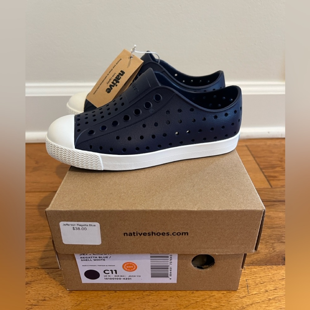 Native Jefferson shoe NWT